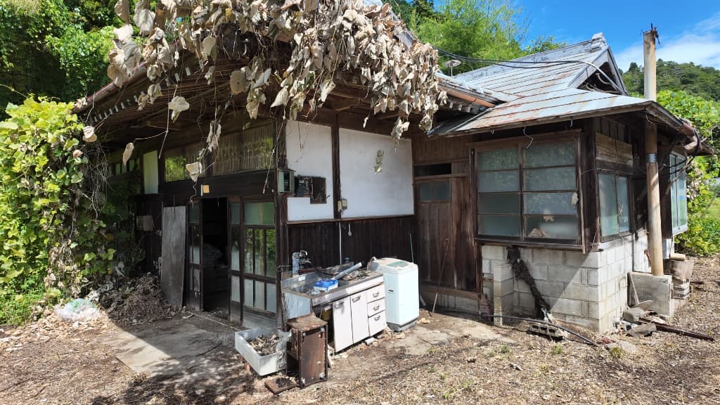 外観ボロボロな物件